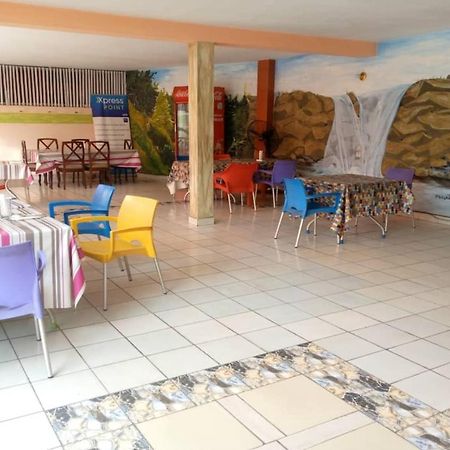 Residence Bethany Palace Abidjan Buitenkant foto