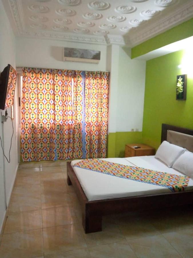 Residence Bethany Palace Abidjan Buitenkant foto