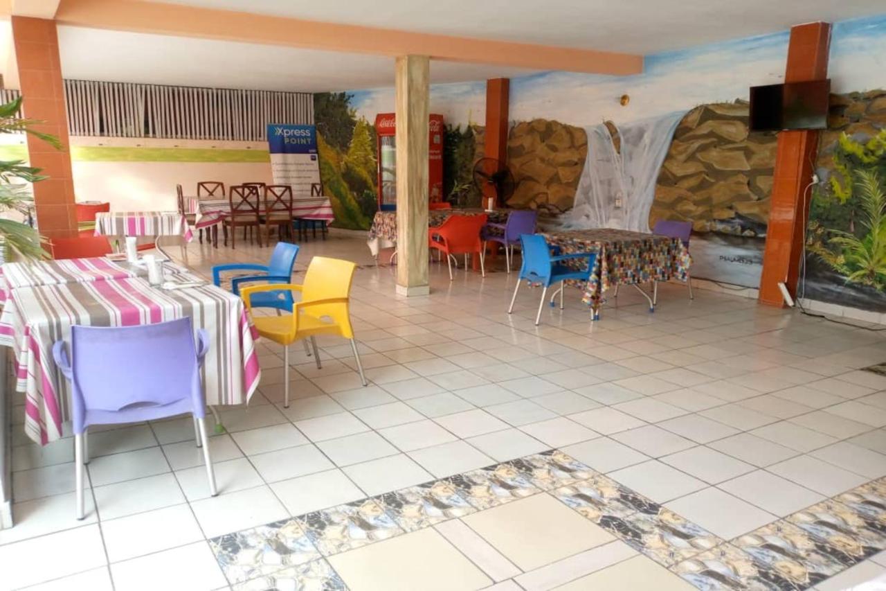 Residence Bethany Palace Abidjan Buitenkant foto