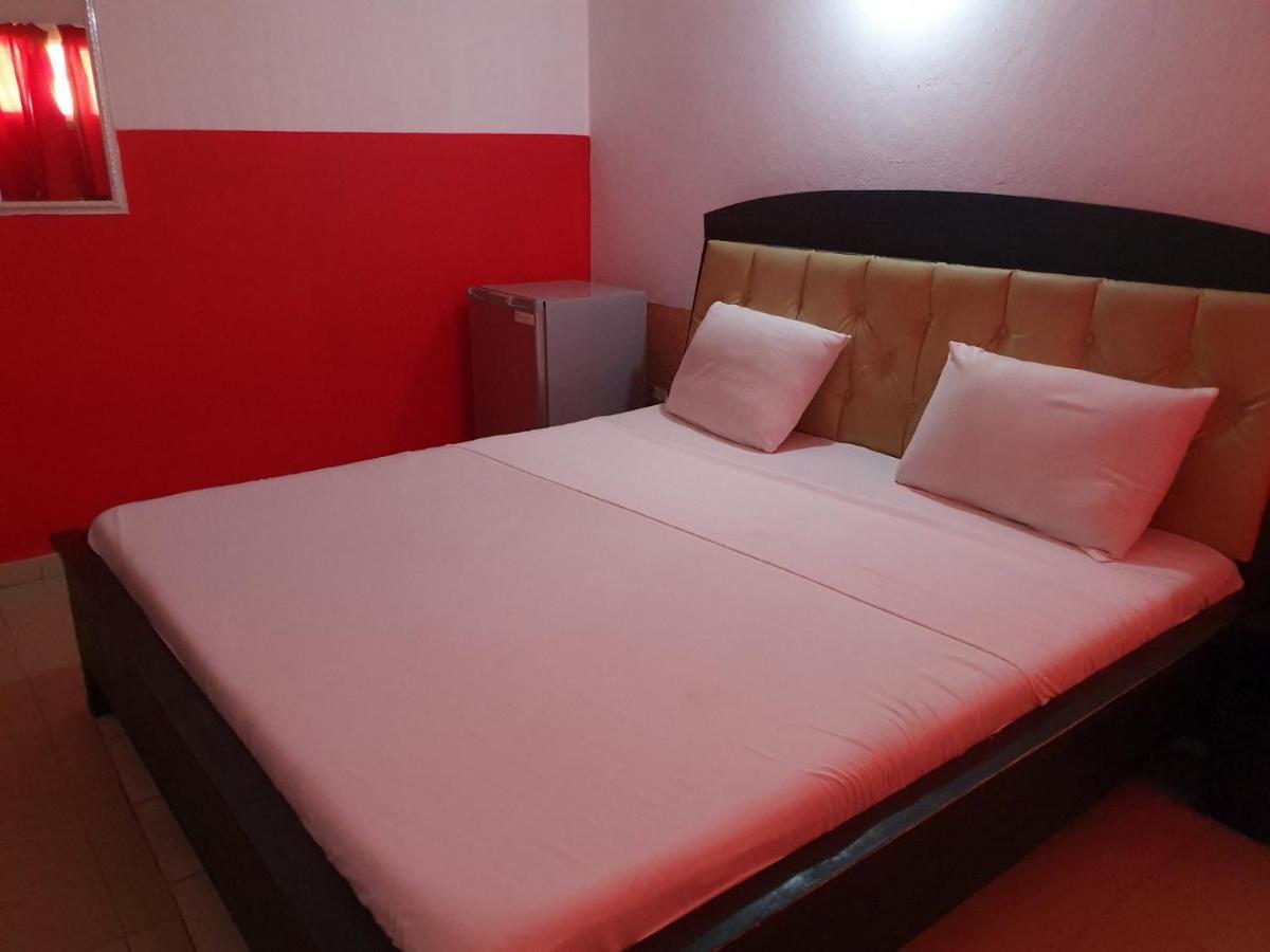 Residence Bethany Palace Abidjan Buitenkant foto