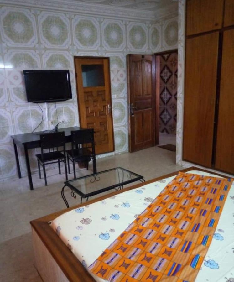 Residence Bethany Palace Abidjan Buitenkant foto